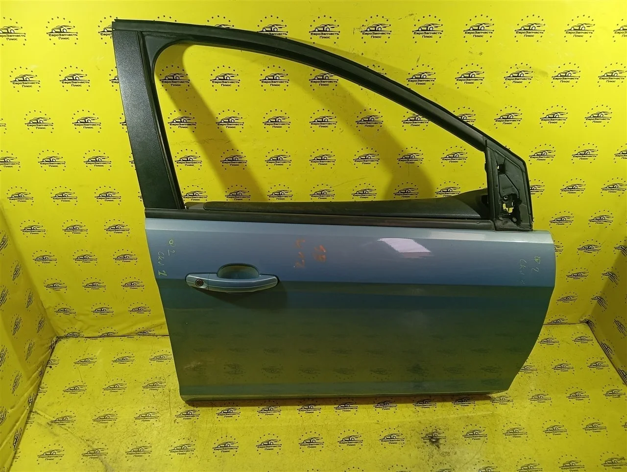 Дверь Ford Focus 1702408 2, передняя правая