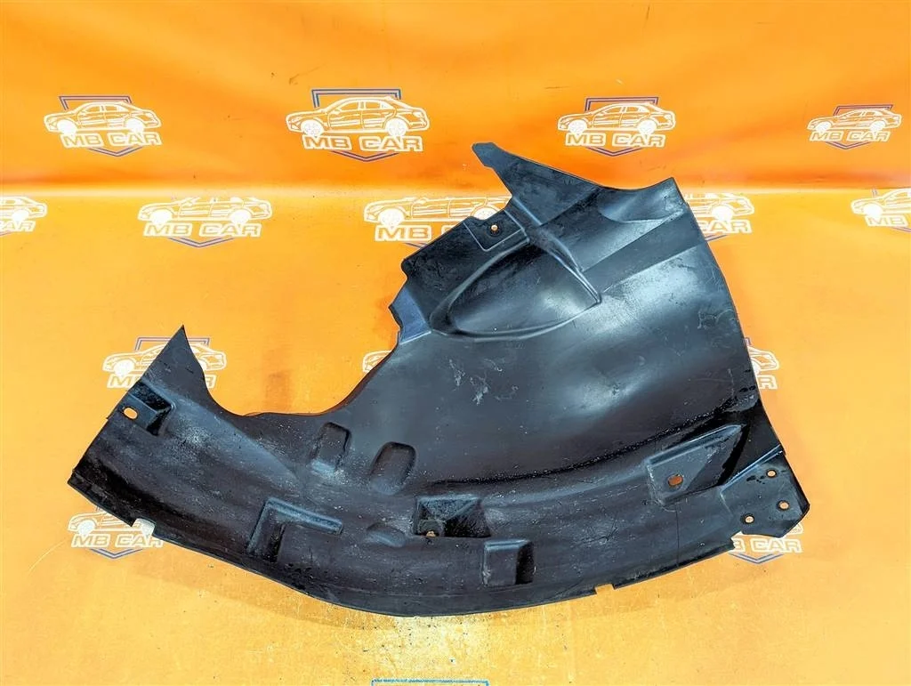 Подкрылок передний правый, задняя часть Mercedes-Benz