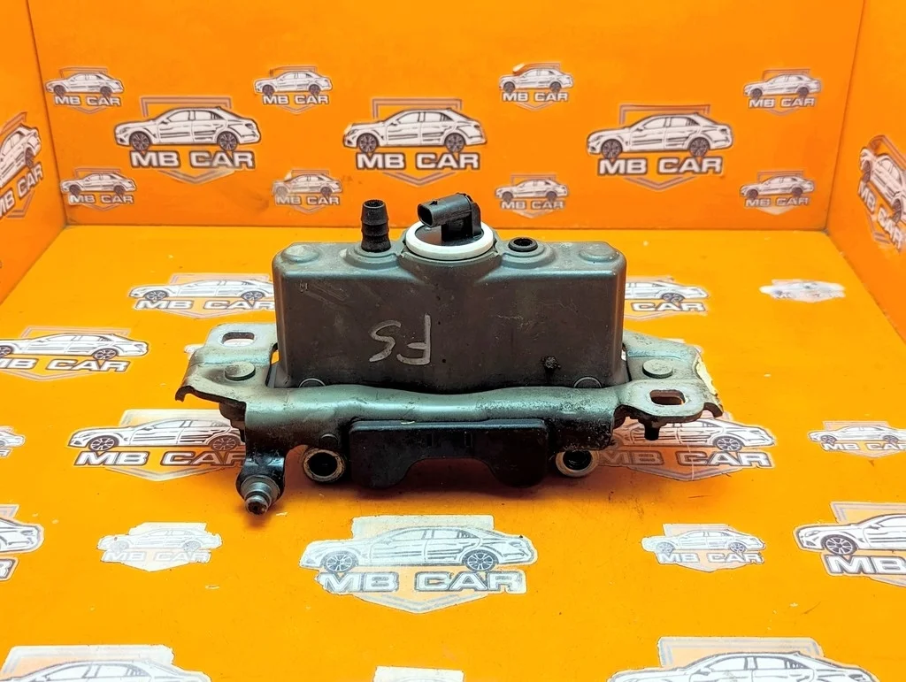 Пиропатрон капота Mercedes-Benz