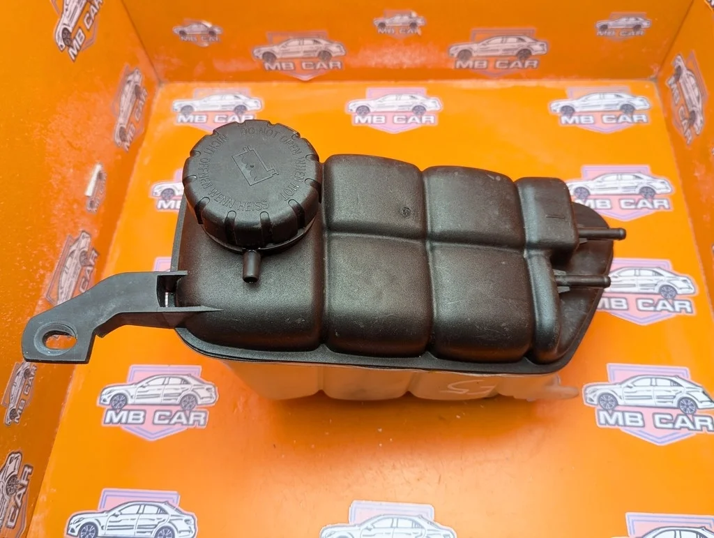 Бачок расширительный Mercedes-Benz