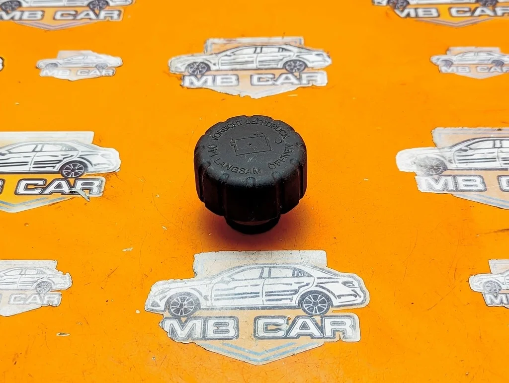 Крышка расширительного бачка Mercedes-Benz