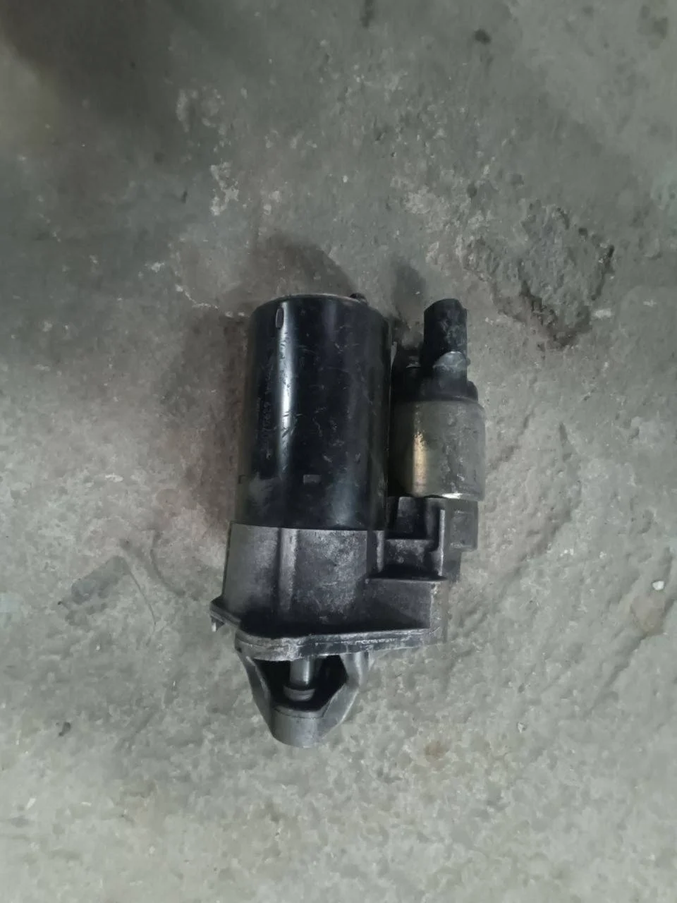 стартер Audi A4 B7  2006