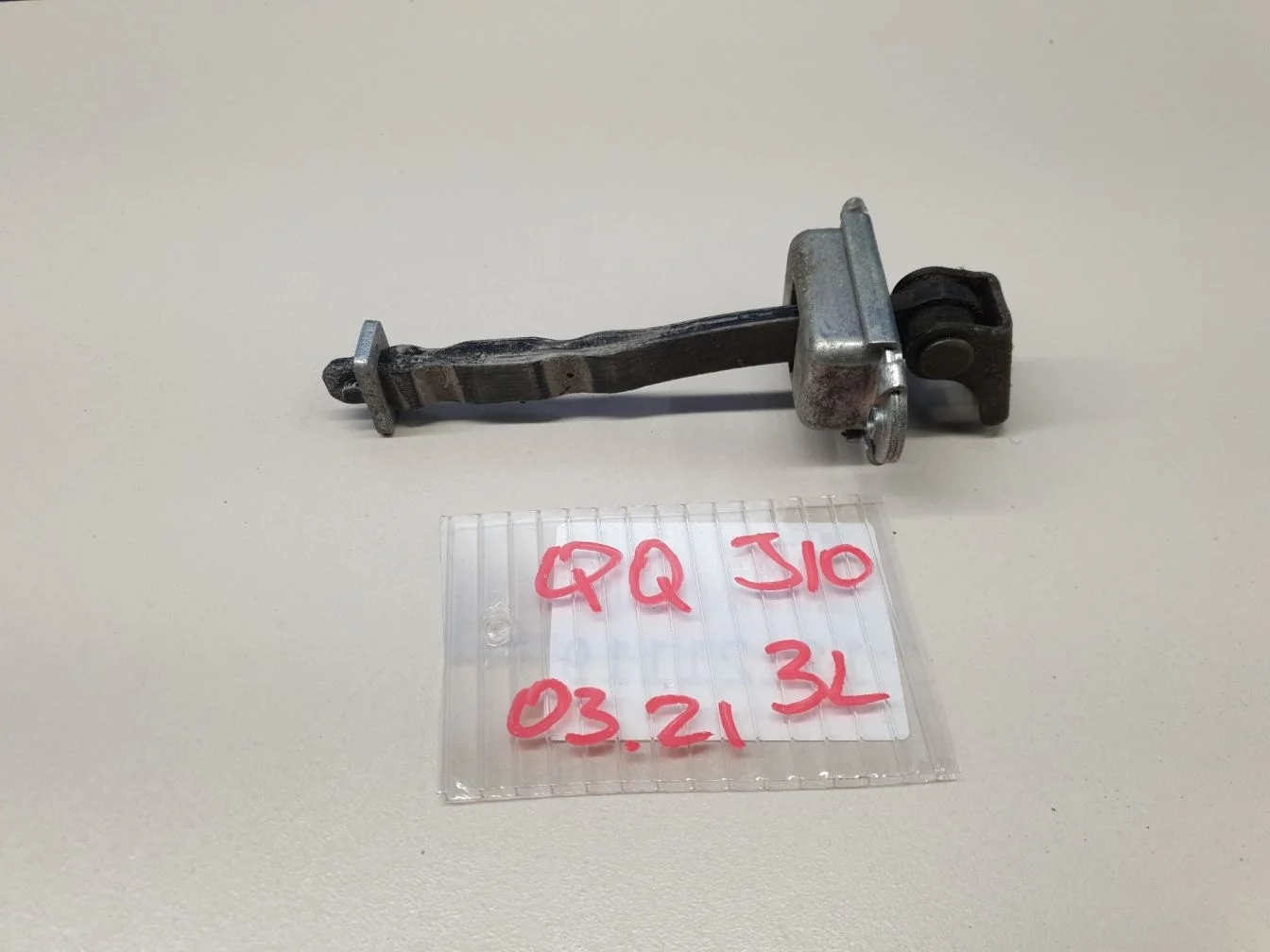 Ограничитель двери задней для Nissan Qashqai J10 2006-2014