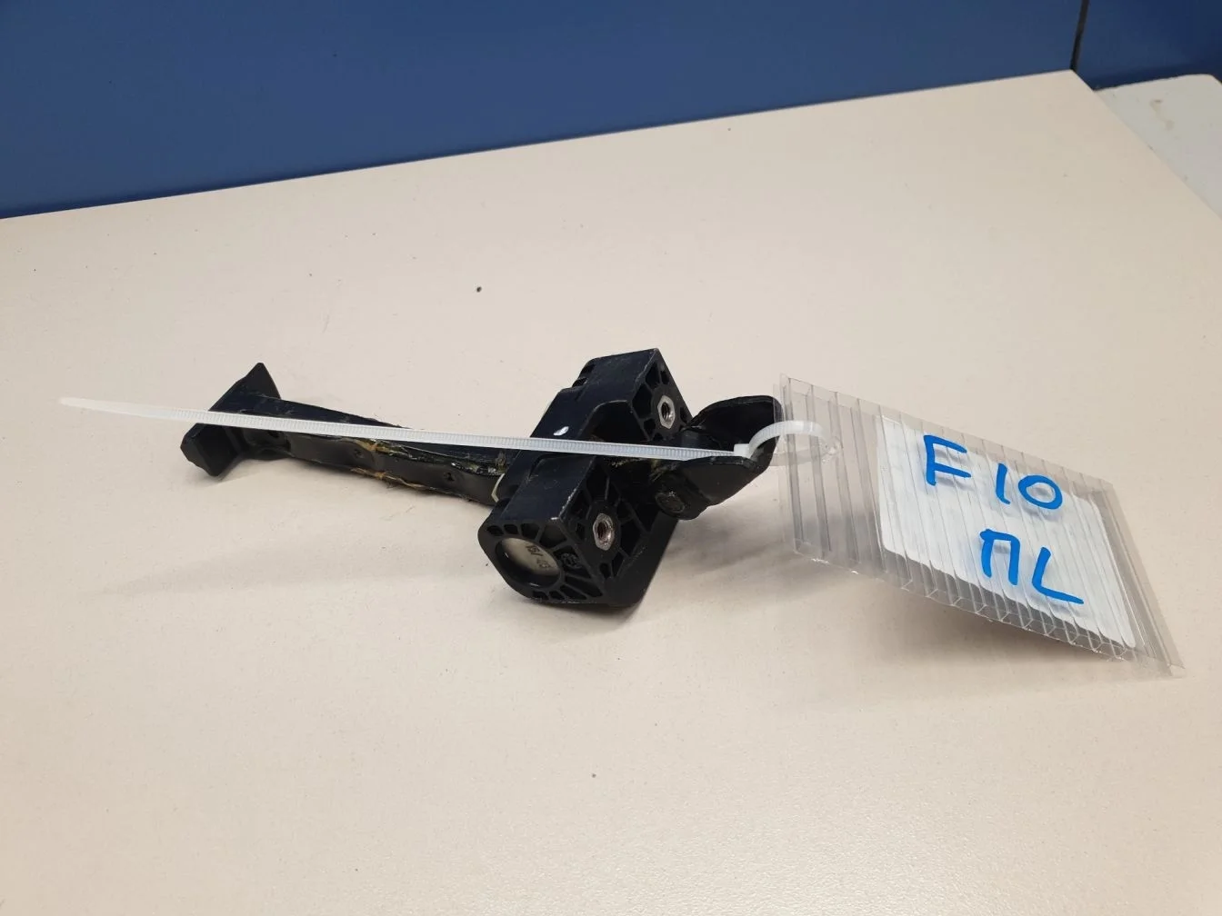 Ограничитель двери передней для BMW 5 F10 2009-2017