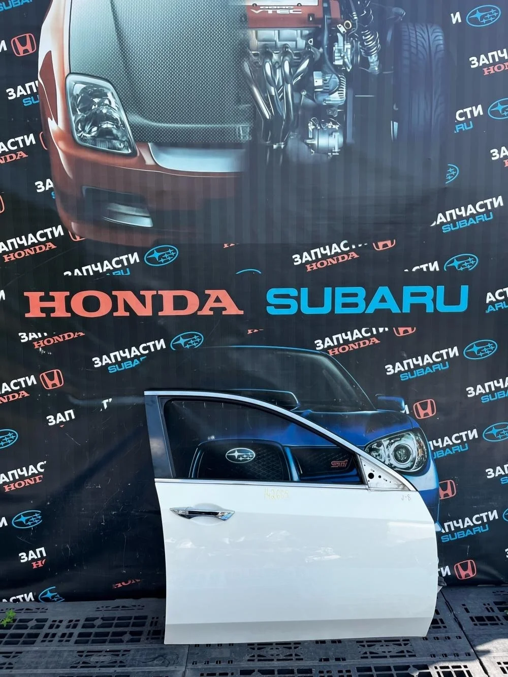 Дверь передняя правая для Honda Accord 8  CU 2008-2013