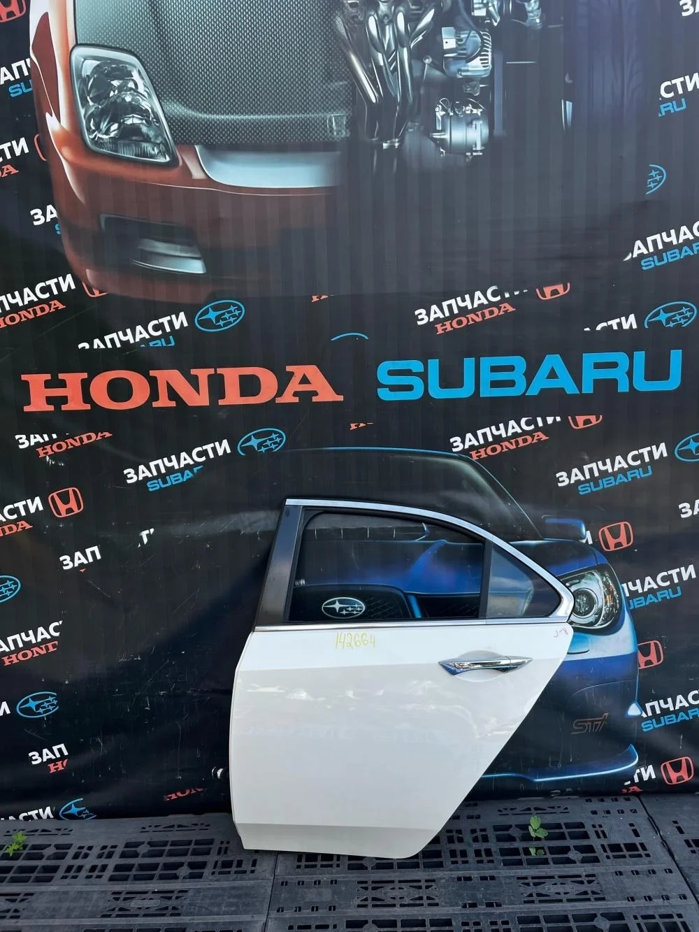 Дверь задняя левая для Honda Accord 8  CU 2008-2013