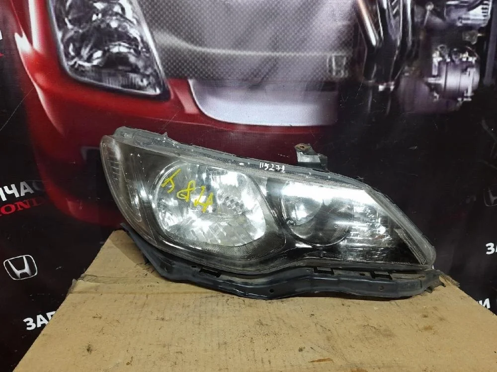Фара правая для Honda Civic FD (4D) 2006-2012