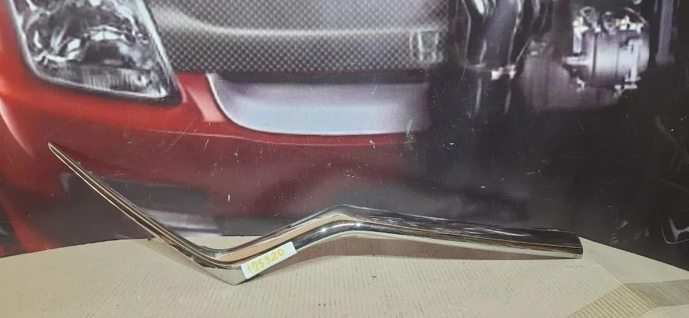 Накладка на решетку радиатора для Honda CR-V 5 RW 2017-