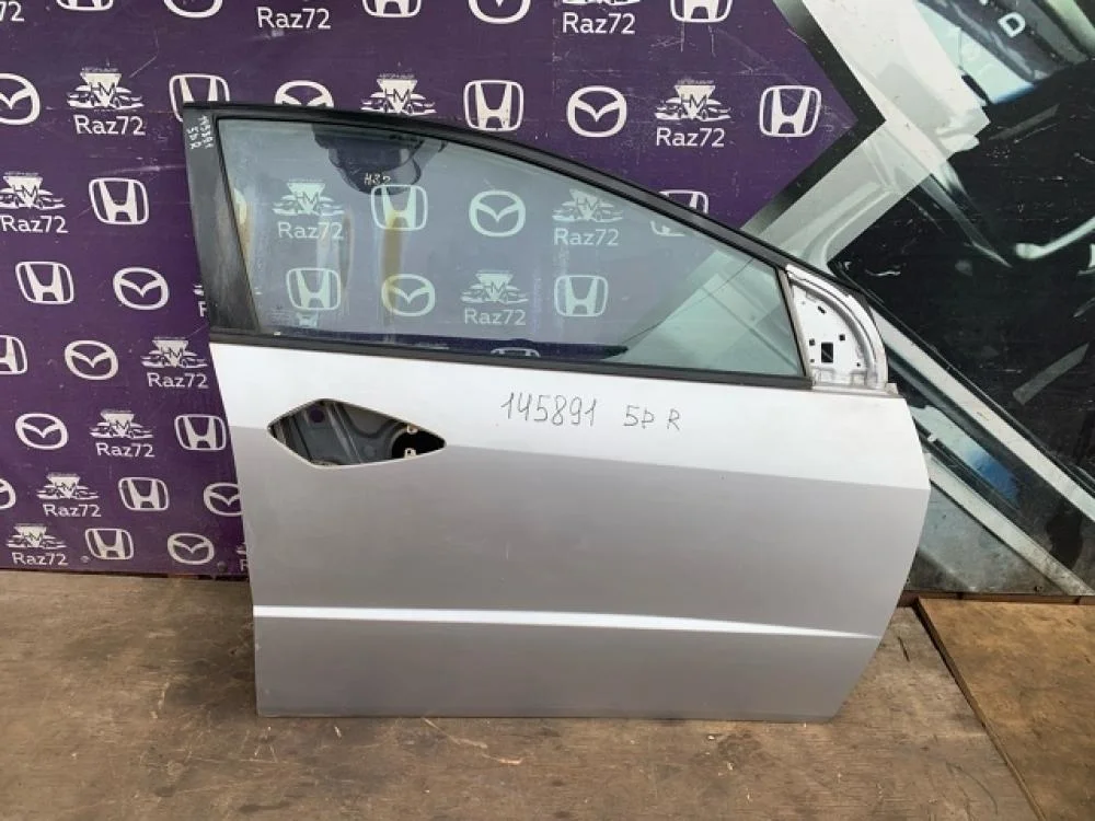Дверь передняя правая для Honda Civic FK FN 5D 2006-2012