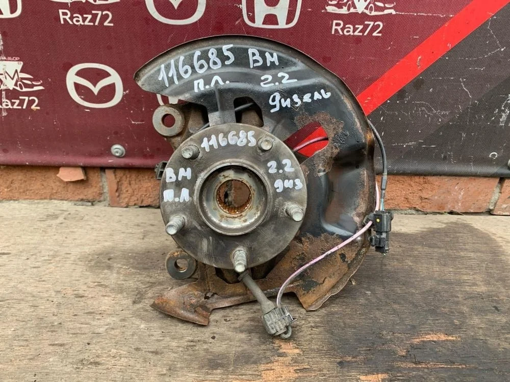 Кулак поворотный передний левый для Mazda 3 BM 2013-2019