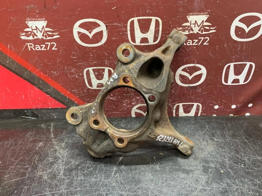 Кулак поворотный передний левый для Mazda 3 BM 2013-2019