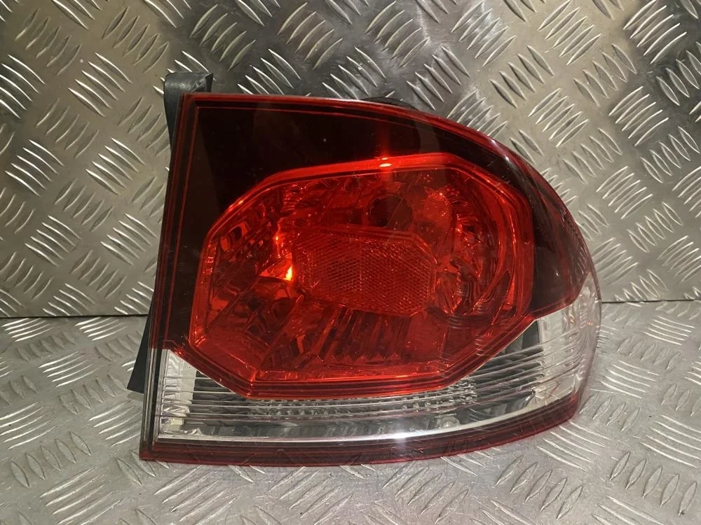 Фонарь задний наружный правый для Honda Civic FD (4D) 2006-2012