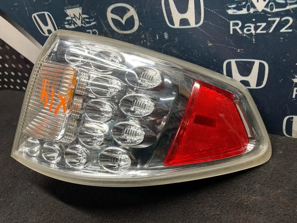Фонарь задний наружный правый для Subaru Impreza 2007-2011