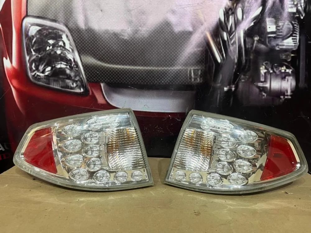 Фонарь задний наружный левый для Subaru Impreza 2007-2011