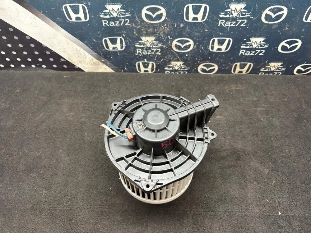 Моторчик отопителя для Honda Civic FK FN 5D 2006-2012
