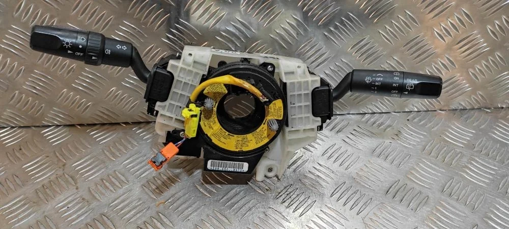 Переключатель подрулевой в сборе для Mazda 3 BK 2002-2009