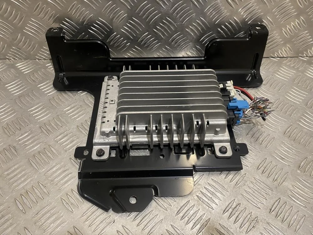 Усилитель акустической системы для Mazda 3 BK 2002-2009