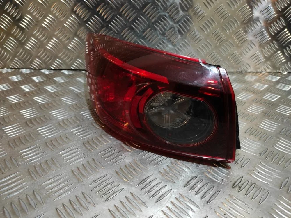 Фонарь задний наружный левый для Mazda 3 BM 2013-2019