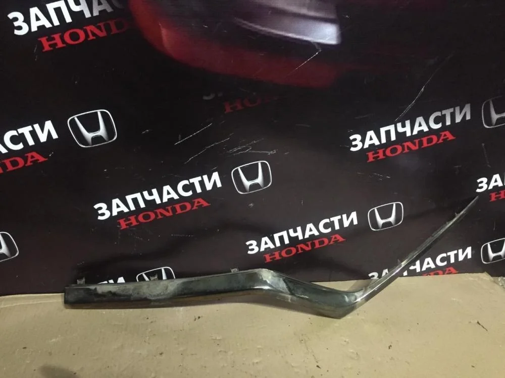 Накладка на решетку радиатора для Honda CR-V 5 RW 2017-