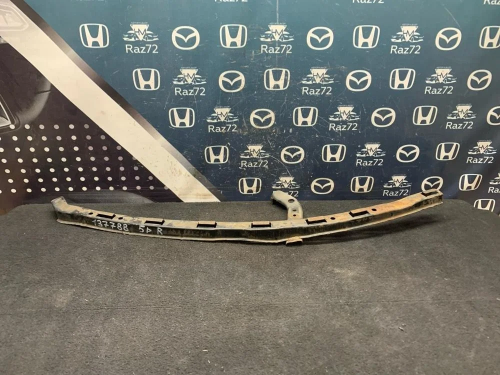 Кронштейн фар правый для Honda Civic FK FN 5D 2006-2012