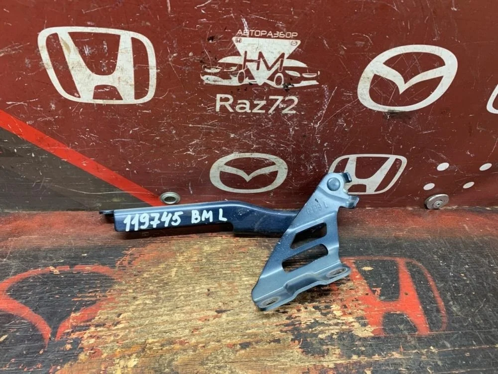 Петля капота левая для Mazda 3 BM 2013-2019