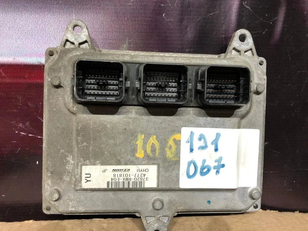 Блок управления двигателем для Honda Civic FD (4D) 2006-2012