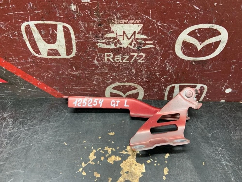Петля капота левая для Mazda 6 GJ 2012-2018