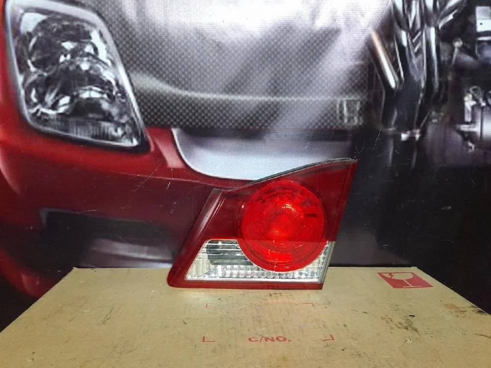 Фонарь задний внутренний правый для Honda Civic FD (4D) 2006-2012