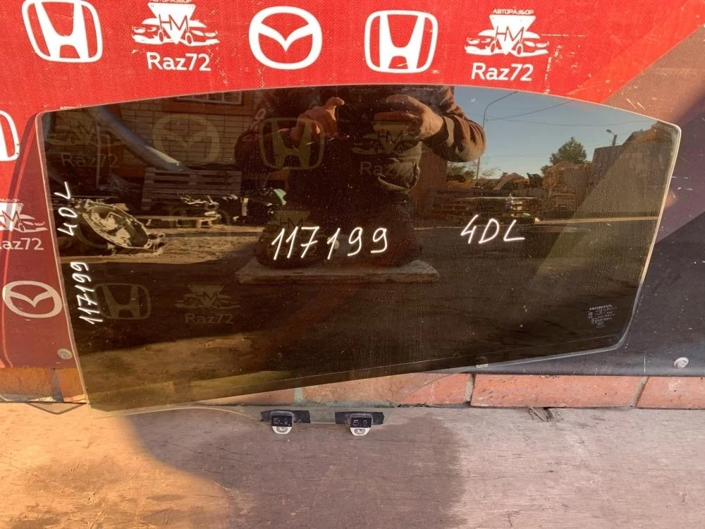 Стекло двери задней левой для Honda Civic FD (4D) 2006-2012