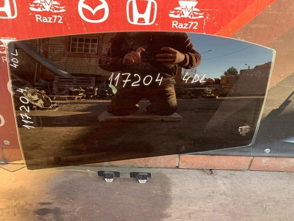 Стекло двери задней левой для Honda Civic FD (4D) 2006-2012