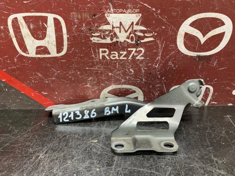 Петля капота левая для Mazda 3 BM 2013-2019