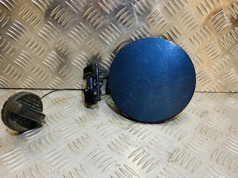 Лючок бензобака для Mazda 3 BM 2013-2019