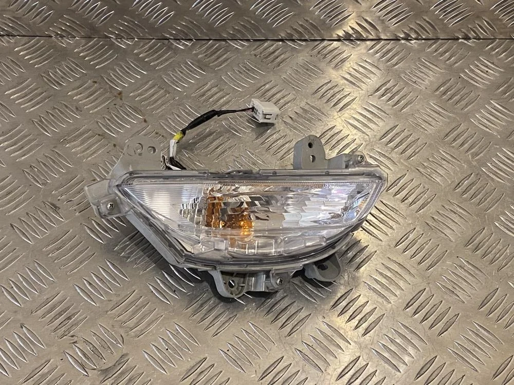 Указатель поворота в бампер правый для Mazda 3 BM 2013-2019