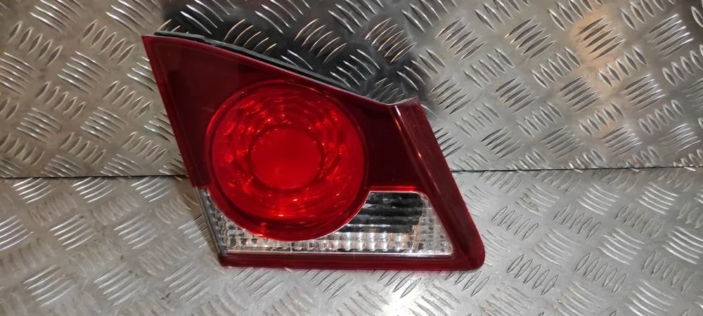 Фонарь задний внутренний левый для Honda Civic FD (4D) 2006-2012