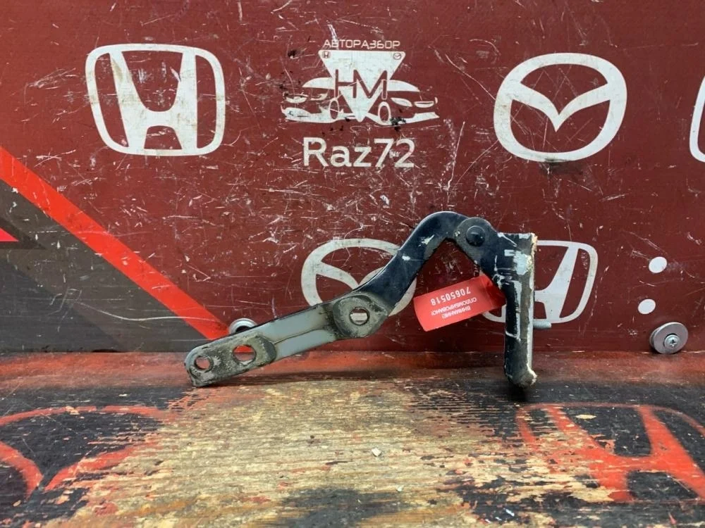 Петля крышки багажника для Honda CR-V 3 RE 2006-2012