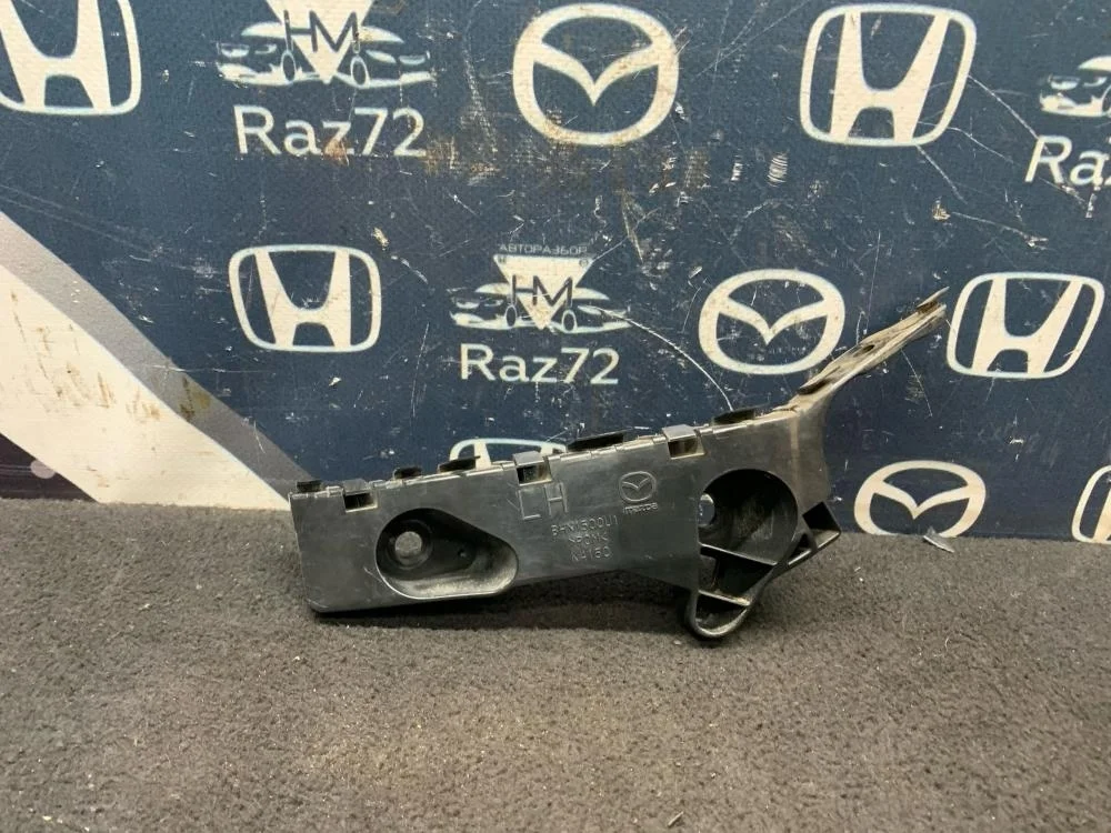 Направляющая переднего бампера левая для Mazda 3 BM 2013-2019