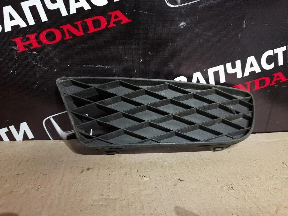 Заглушка бампера для Honda Civic FD (4D) 2006-2012