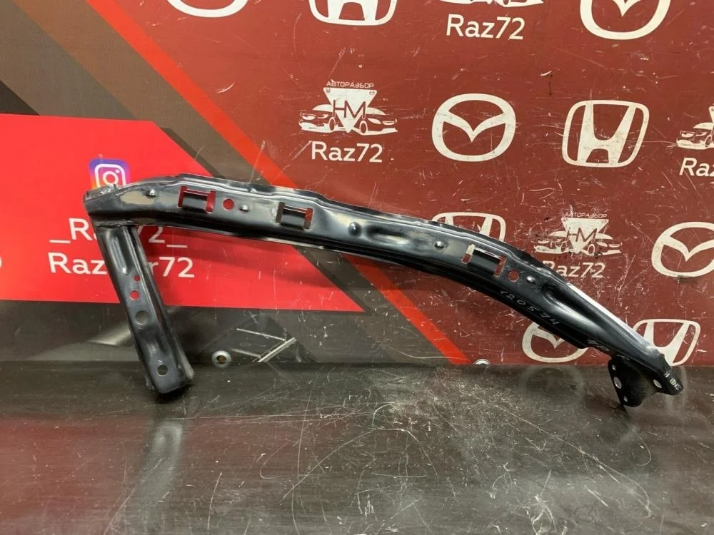 Кронштейн фар правый для Honda Civic FD (4D) 2006-2012