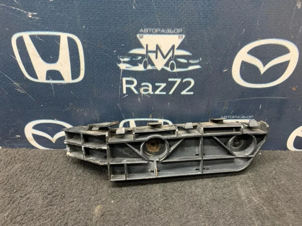 Кронштейн переднего бампера правый для Honda CR-V 3 RE 2006-2012