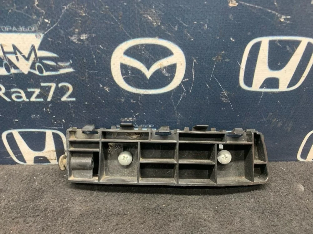 Кронштейн переднего бампера правый для Honda Accord 8  CU 2008-2013