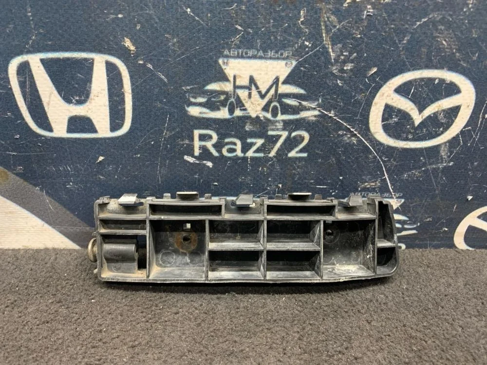 Направляющая переднего бампера правая для Honda Accord 8  CU 2008-2013