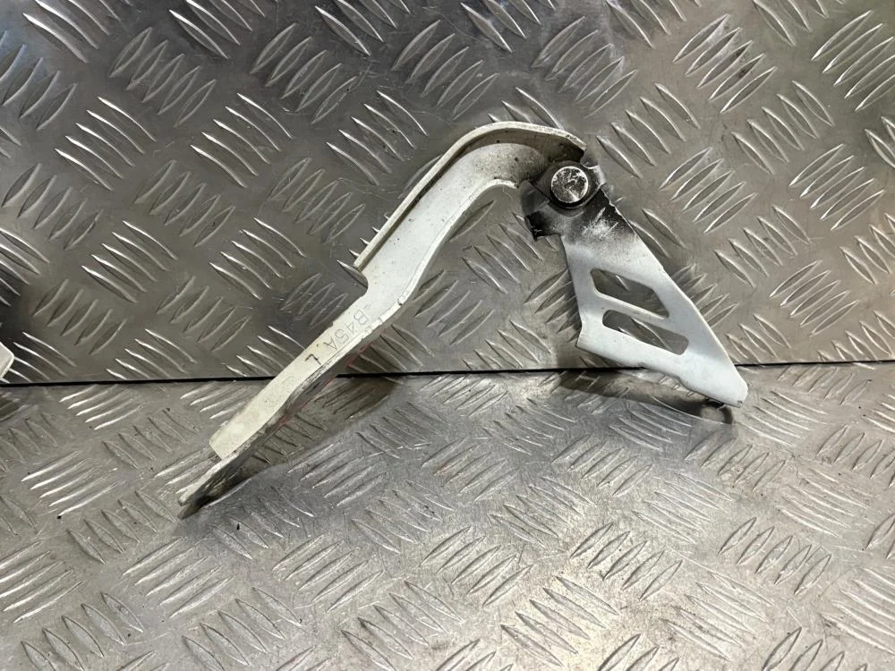 Петля капота левая для Mazda 6 GJ 2012-2018