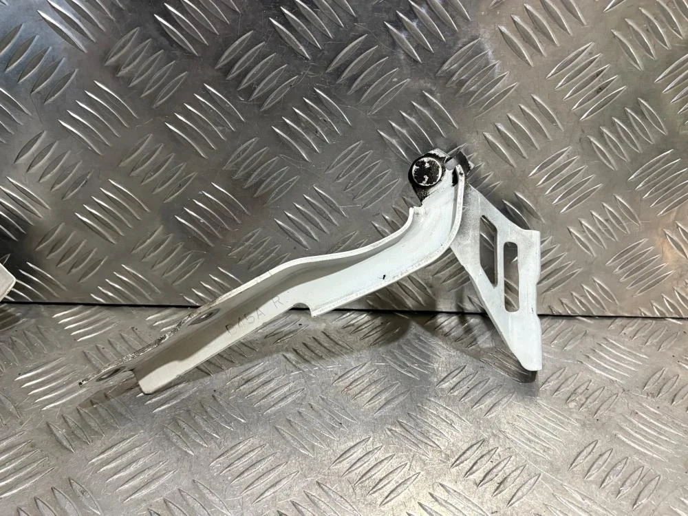 Петля капота правая для Mazda 6 GJ 2012-2018