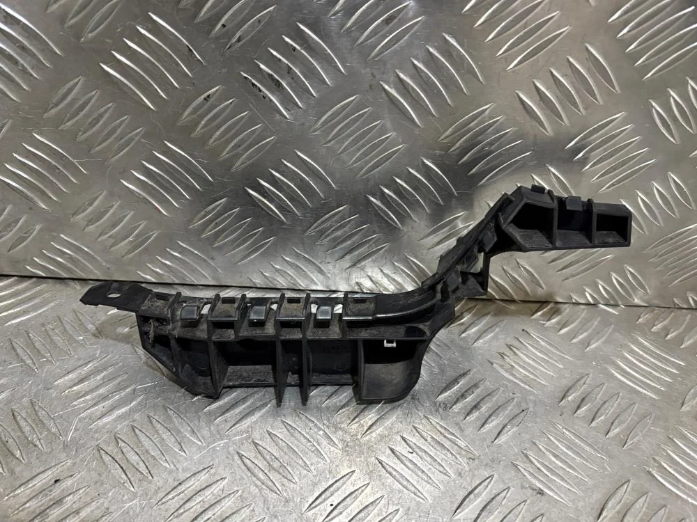 Направляющая переднего бампера правая для Honda Accord 7 CL 2003-2008