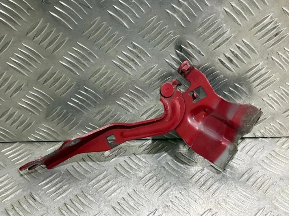Петля капота правая для Mazda 3 BL 2008-2013