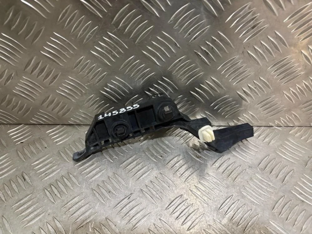 Кронштейн переднего бампера правый для Honda Accord 7 CL 2003-2008