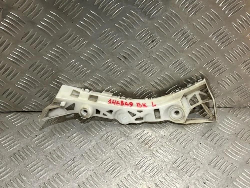 Направляющая заднего бампера левая для Mazda 3 BK 2002-2009