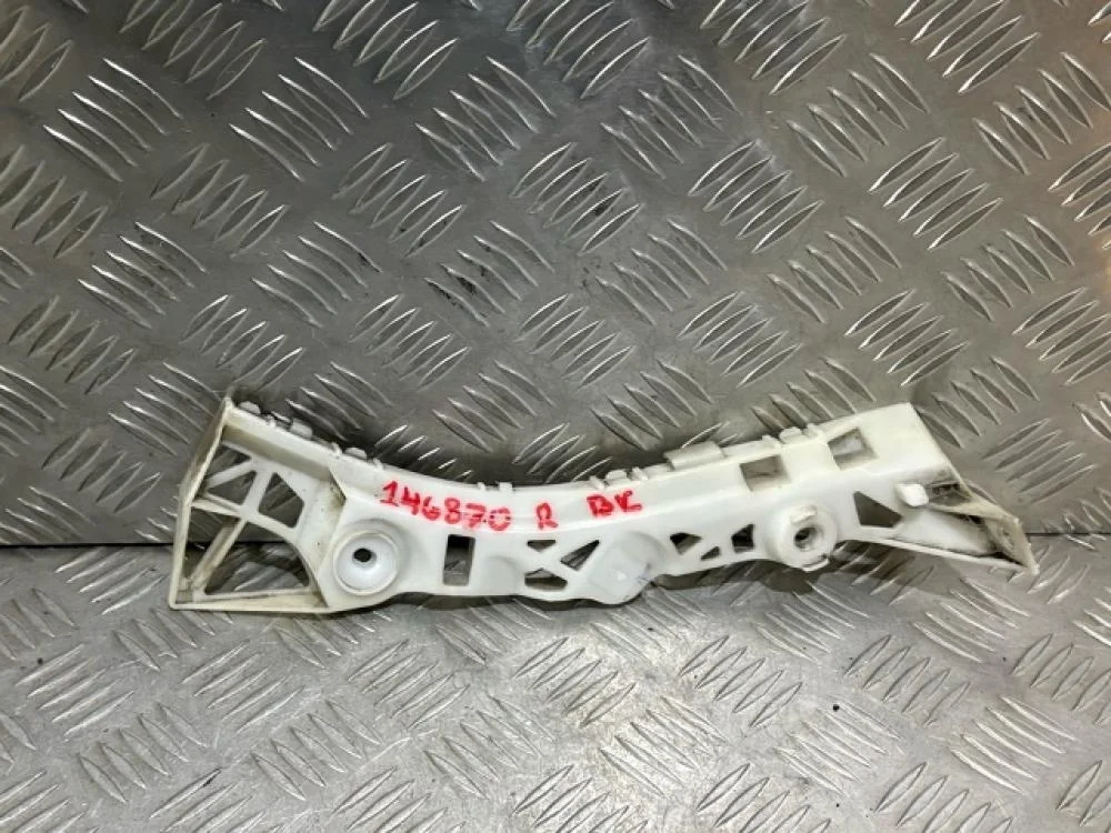 Направляющая заднего бампера правая для Mazda 3 BK 2002-2009