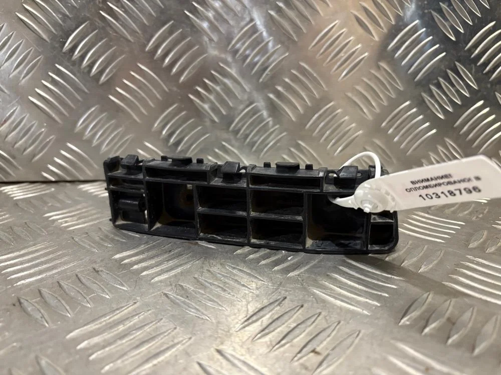 Направляющая переднего бампера правая для Honda Accord 8  CU 2008-2013