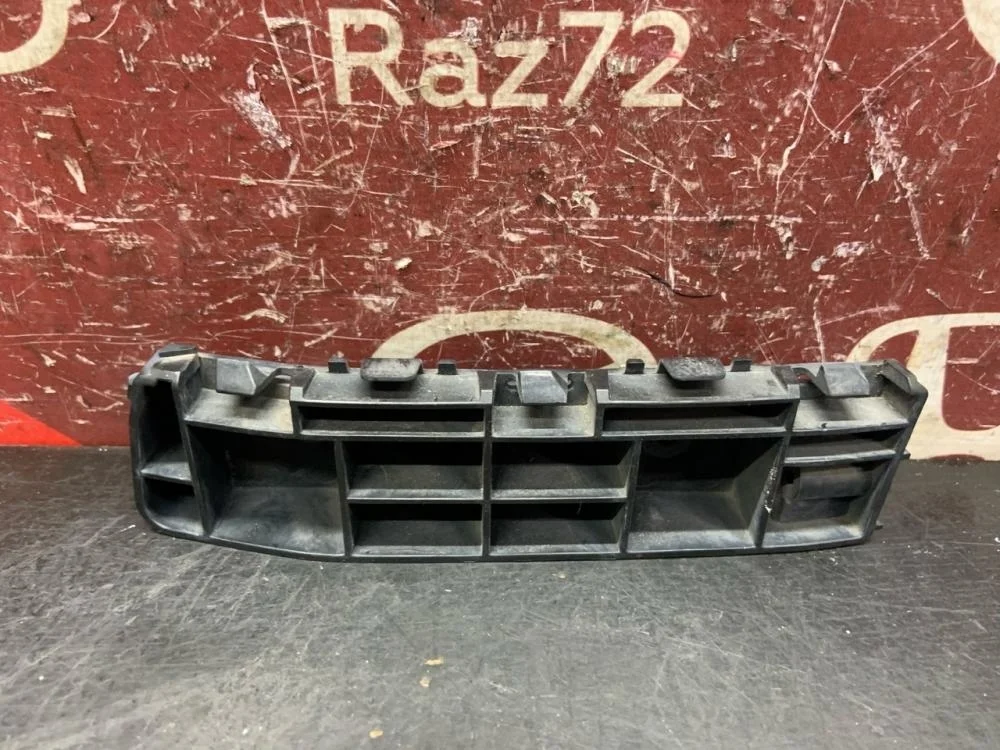 Кронштейн переднего бампера левый для Honda Accord 8  CU 2008-2013